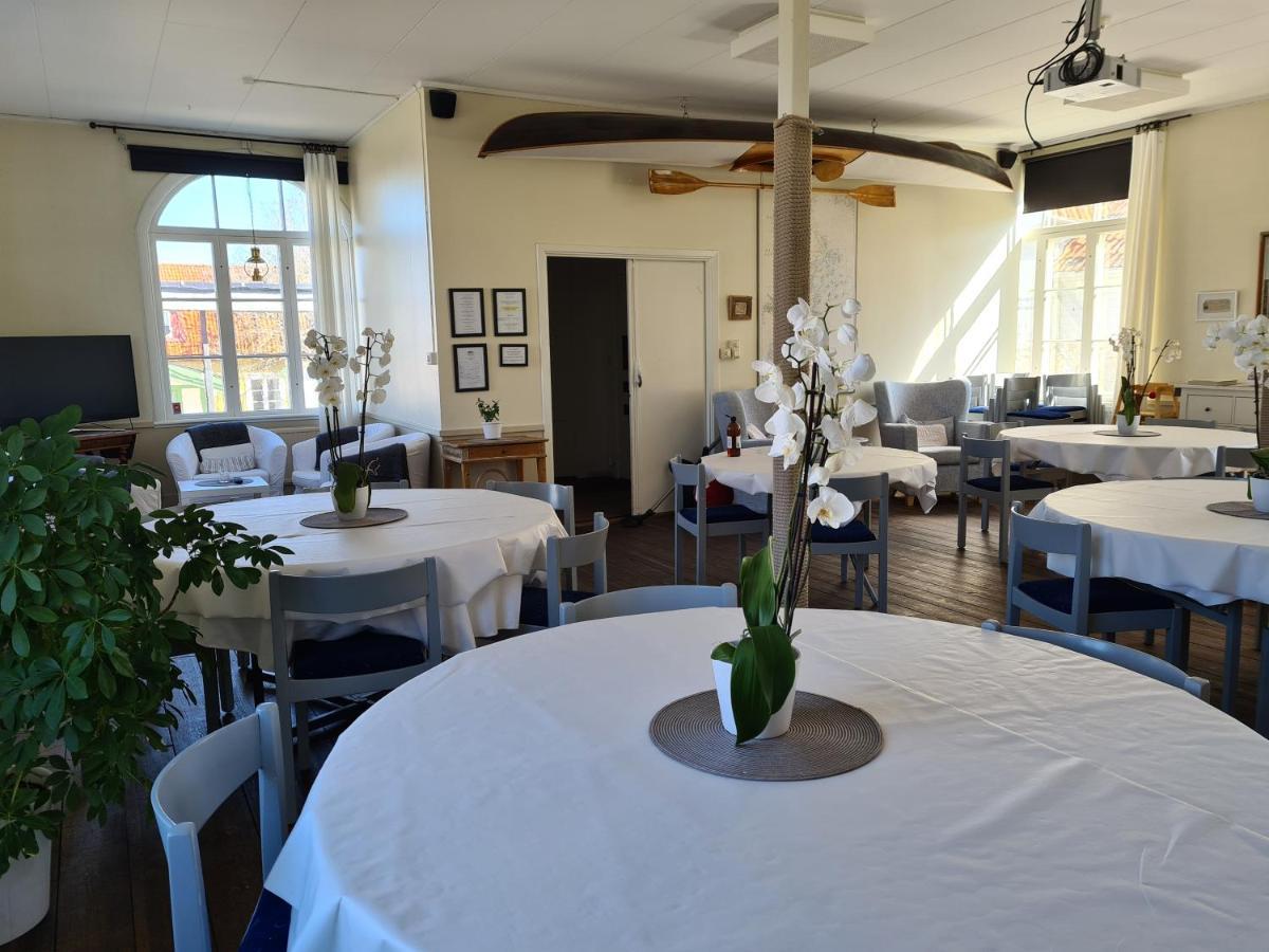 Missionshuset Bed & Breakfast Sandhamn Exterior foto