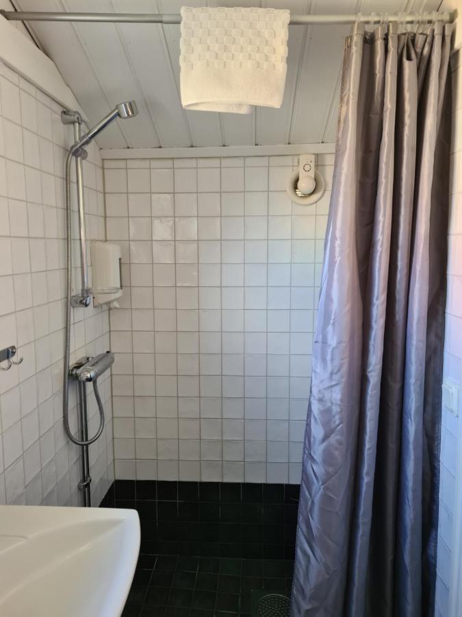 Missionshuset Bed & Breakfast Sandhamn Exterior foto
